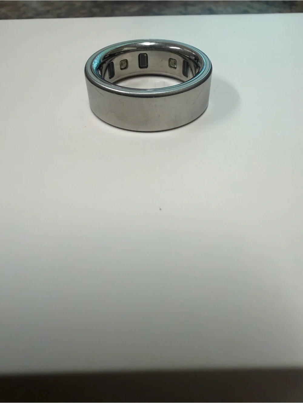 Oura Ring 4- Size 9- Polished Silver Ring - With Charger